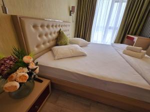 Glamour Sea View Large 3 Room Spa & Pool Resort parking prima linie
