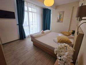 Glamour Sea View Large 3 Room Spa & Pool Resort parking prima linie