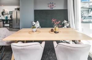 Penthouse with 140m2 Balcony 3min from Puerto Banus