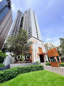 Luxury Room Pattaya with Scenic Rooftop Pool near Terminal 21
