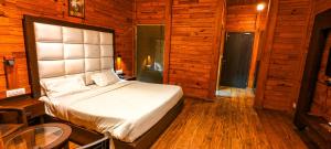 Eden Resort By Live Inn