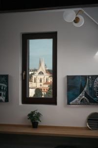Luxury Haven 3BR Penthouse, 3Bath, Hot Tub & Roof
