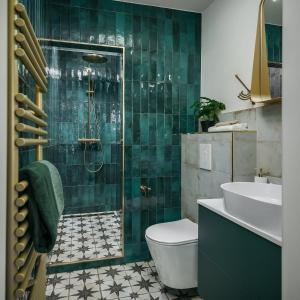 Luxury Haven 3BR Penthouse, 3Bath, Hot Tub & Roof