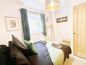 Llangyfelach Peaceful 3BR Stay with Parking