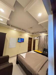 Restora Amaze Inn