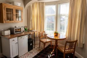 Stylish Blackpool Flat with Cozy Fireplace