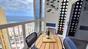 Blue You Away - Las Americas