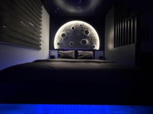 Predsjednički apartman, Djakuzi&Lebdeći krevet, Apollo 11