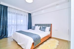 The Oulas modern 2bdr apartment,pool,gym,city view,cctv