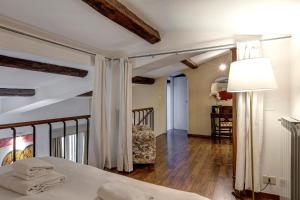 Taddeo Apartement by Mamo Florence
