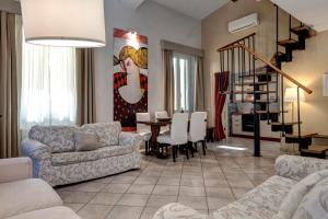 Taddeo Apartement by Mamo Florence