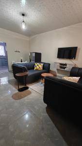 Stylish stay close to everything