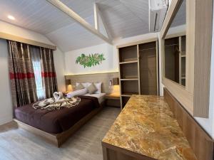 The Happy Heartbeat Resort & Bungalows Gili T