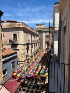 Il balcone su Gisira Apartment