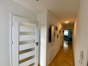Freshly renovated Apartment in Trendy Area l HG21