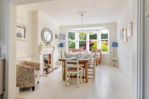 2 Hadleigh Villas