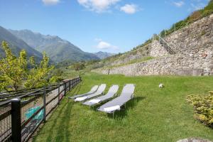 Private Green Oasis - Happy Rentals