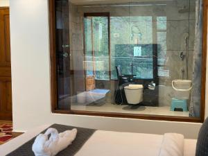 Hotel The Blueberry With Swimming Pool - By Aasia Holidays