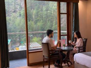 Hotel The Blueberry With Swimming Pool - By Aasia Holidays