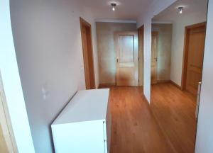 Cascais spacious well equipped central location garage 4 pessoas