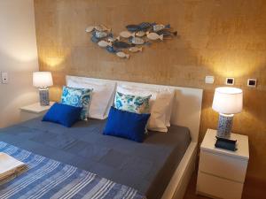 Cascais spacious well equipped central location garage 4 pessoas