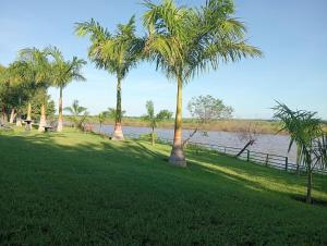Zambezi River Safari Retreat 3bdr, Game & Canoe Safaris & Fishing