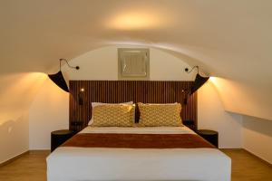 Eteo Santorini Luxury Suites
