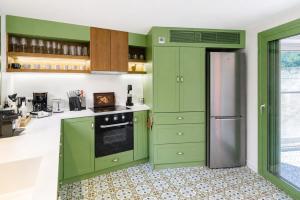 Casa Di Nonno-Jacuzzi Mountain View Stay in Lesvos