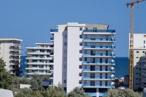 Alezzy Odyssey Resort - Sea View Apartment