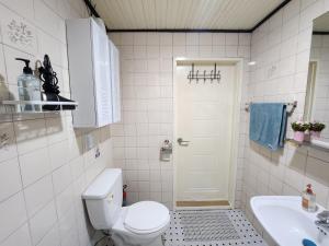 Traditional Fully Furnished 2bdrm Apartment in Seoul
