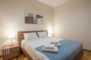 Elegant & Homey Under Acropolis
