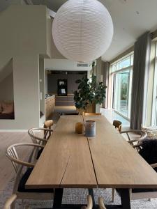 Unique Architect-Designed House Near The Beach