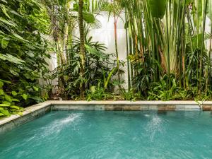 Stylish 3BR Pool WiFi 400