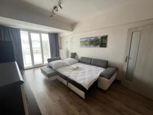 PINKY SQUARE apartman