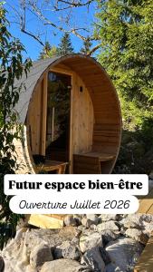 Vaste Duplex de Standing avec Terrasse Sud et Vue Nature dans ferme en pierres