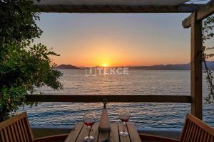 TEKCE Villa Knight Island N27