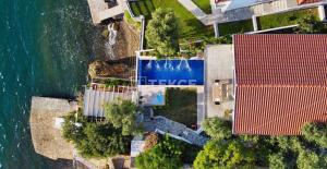 TEKCE Villa Knight Island N27