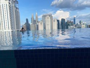 CLASSY SUITEs M A J E S T I C KLCC