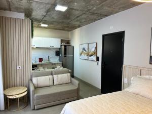 Studio 1502 com sacada, garagem e AC