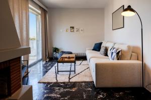 Sea View Apartment at Alimos Marina