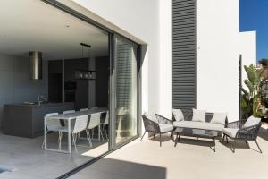 Villa Aina