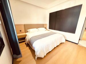 July hotel七月酒店