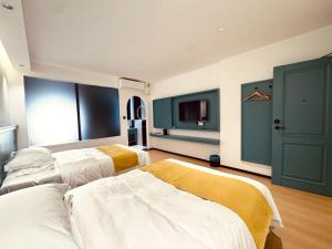July hotel七月酒店