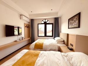 July hotel七月酒店