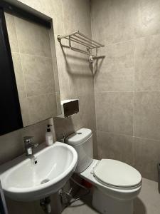SeaView Studio at Pollux Habibie with Gym, Pool and Netflix