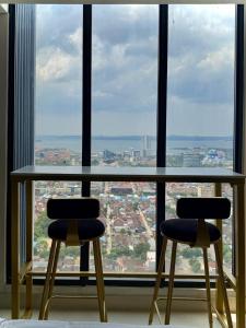 Pollux Habibie Apartment Batam Center - Sea View and Netflix