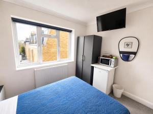 Emmanuel Ensuite Room