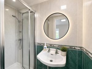 Emmanuel Ensuite Room