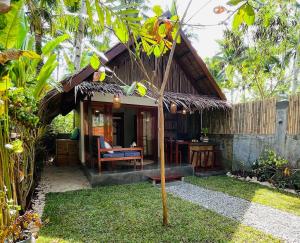 Secluded Tropical Hut, Peaceful Island Escape