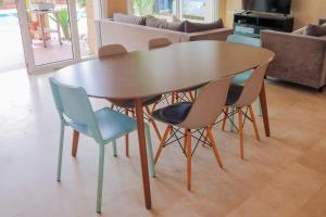 Spacious 3 bed 2 bath villa with Garden and Pool